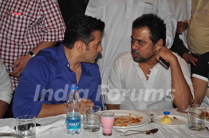 Salman Khan and Anees Bazmee at Baba Siddiqie's Iftar Party