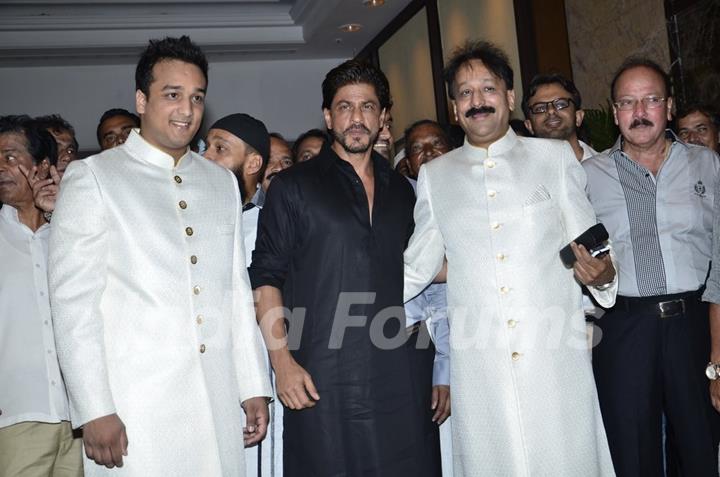 Shah Rukh Khan at Baba Siddiqie's Iftar Party