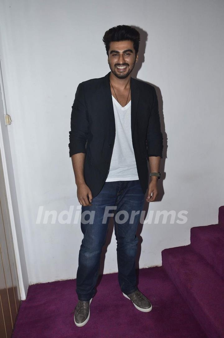 Arjun Kapoor poses for the media at Shiamak Dawar's Dance show