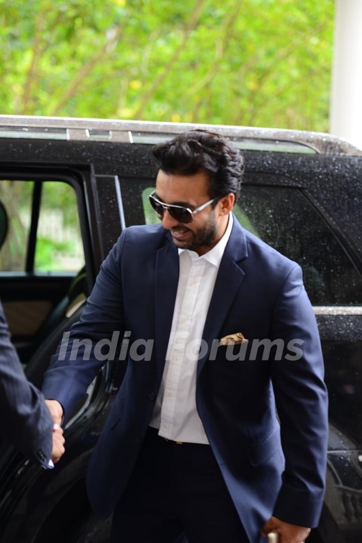 Raj Kundra arrives at the Launch of Satyug Gold