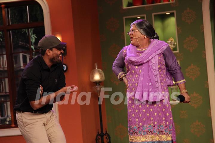 Irfan Pathan on Comedy Nights with Kapil