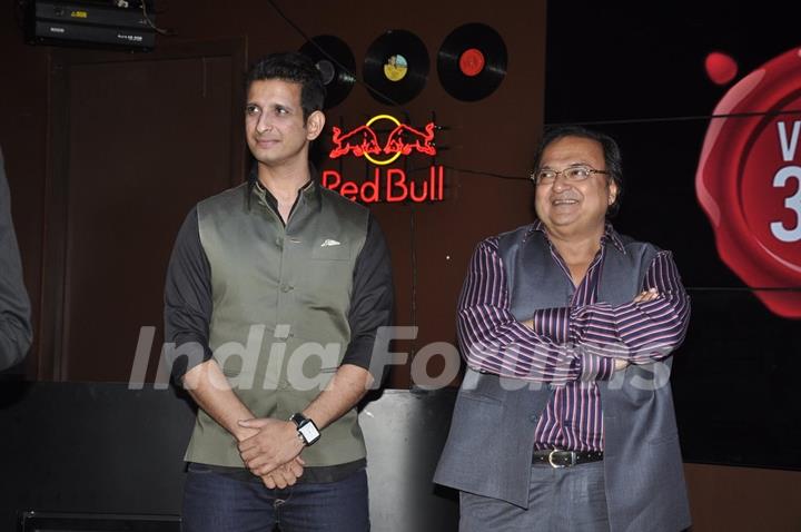 sharman Joshi along with Rakesh Bedi at the Launch of Carnival Cinemas