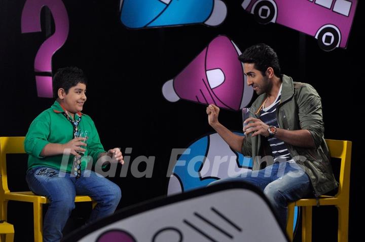 Ayushmann and Sadhil compete over a glass of milk on Captain Tiao