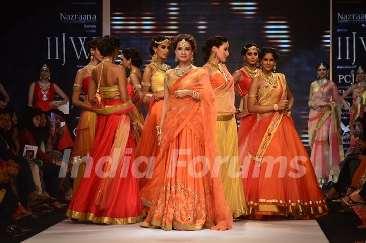 Dia Mirza walks the ramp at the IIJW 2014 - Day 1