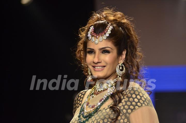 Raveena Tandon at the India International Jewellery Week (IIJW) 2014 - Day 2