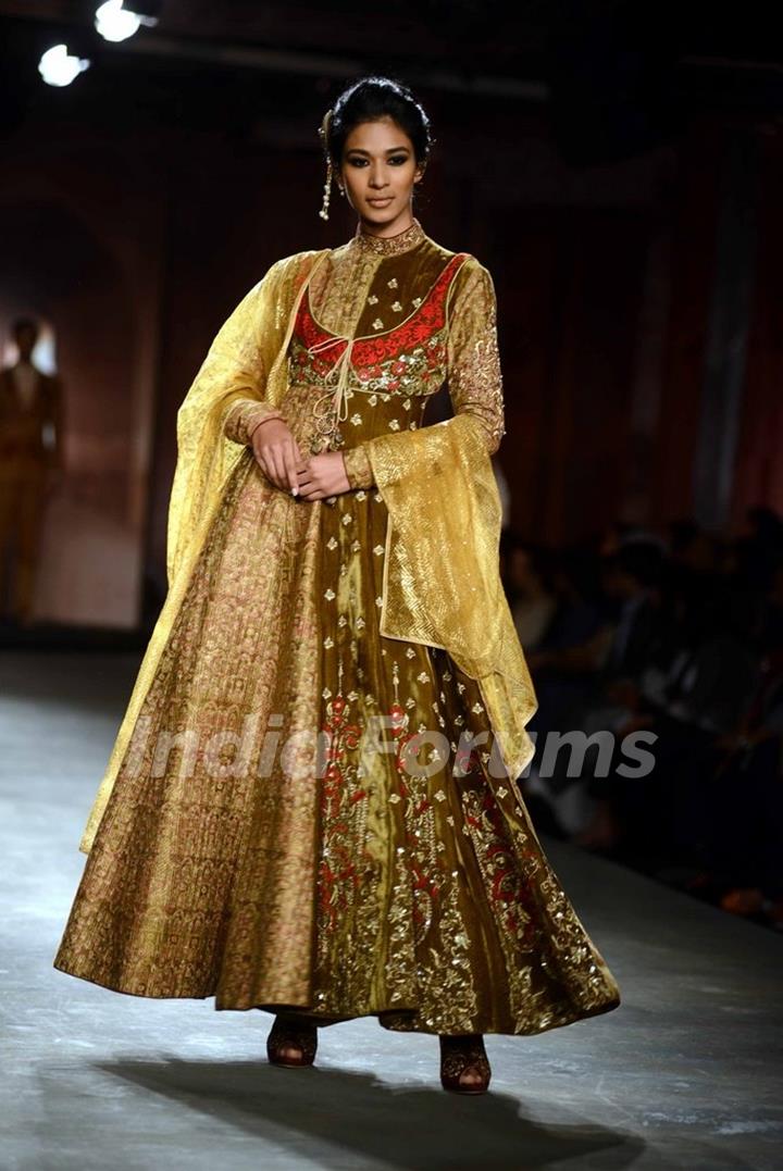 Indian Couture Week - Day 2