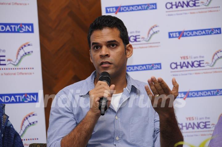 Vikramaditya Motwane addressing the audience