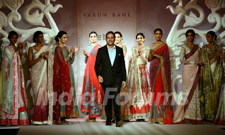 Varun Bahl shows his collection at the Indian Couture Week - Day 3