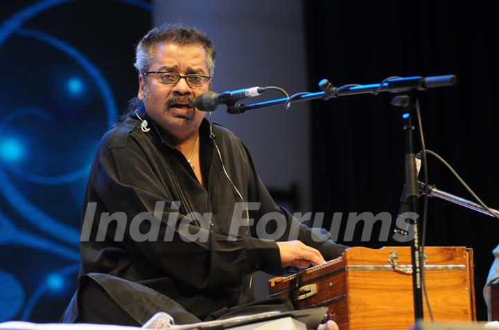 Hariharan was seen performing at Rehmatein