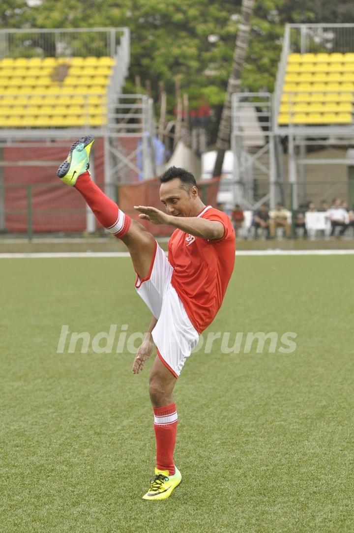 Rahul Bose Preparing himself for football match at Charity Football Match