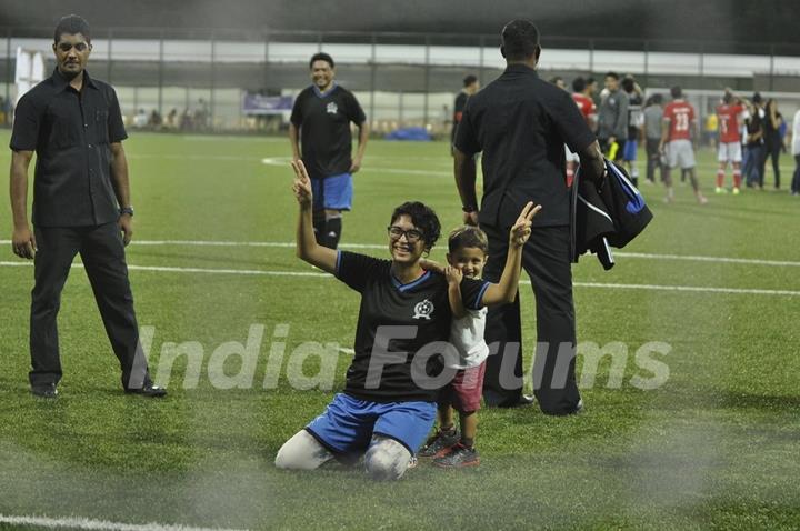 Kiran Rao poses with her son Azad at Charity Football Match