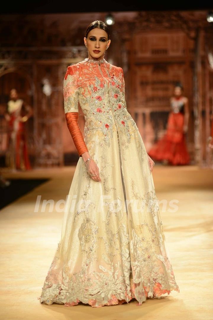 Alicia Raut was at the Indian Couture Week - Grand Finale