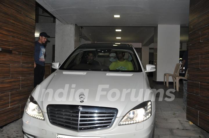 Hrithik Roshan and Kunal Kapoor spotted leaving Aamir Khan's home