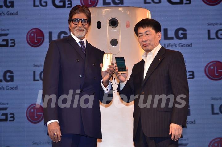 Amitabh Bachchan with the representative of LG Mobile Company