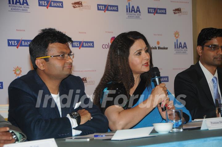 Poonam Dhillon addressing the audience at the International Indian Achiever's Award 2014