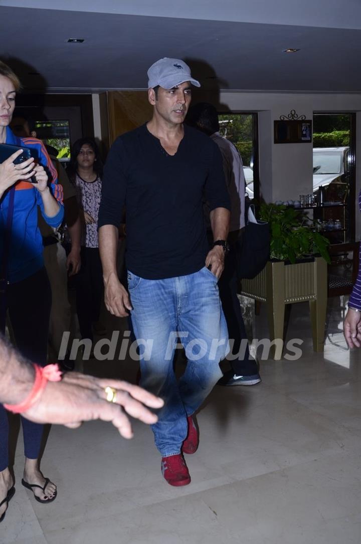 Akshay Kumar pose for his upcoming movie Its's Entertainment