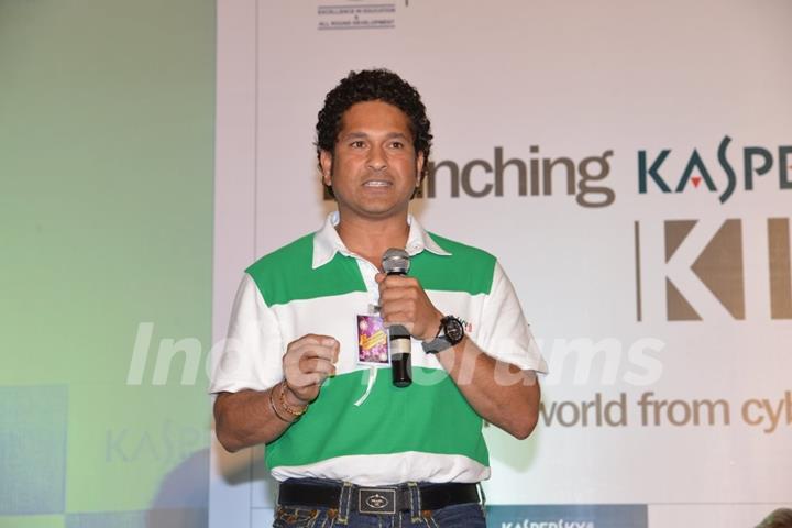 Sachin Tendulkar addressing the children at the Launch of Kaspersky Kids Awareness Program