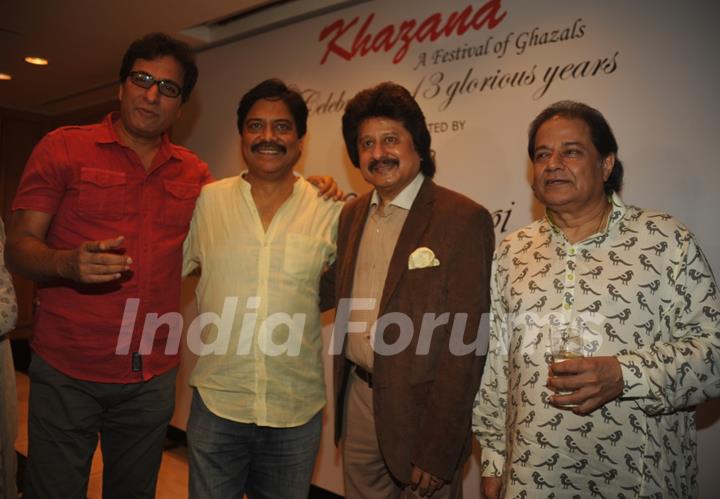 Celebs at &quot;Khazana&quot; a Festival of Ghazals for a Social Cause