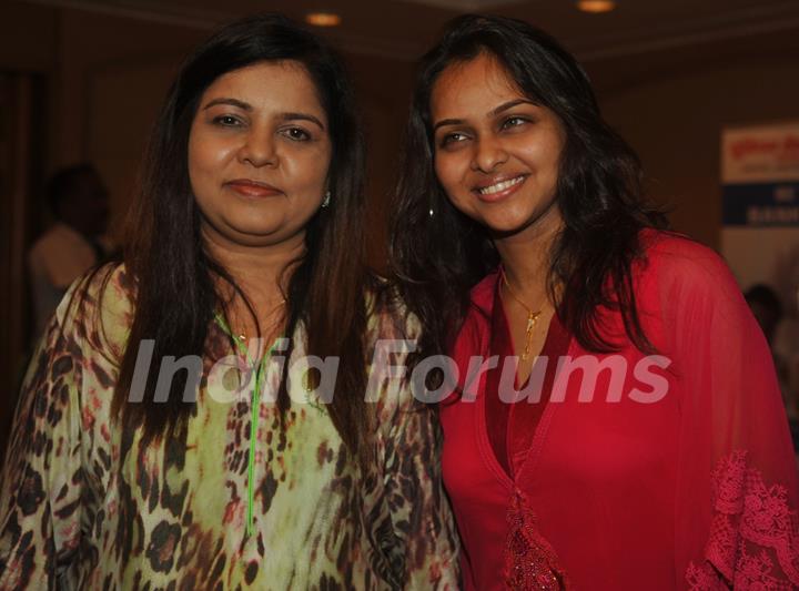 Sadhana Sargam and Pooja Gaitonde at Festival of Ghazals