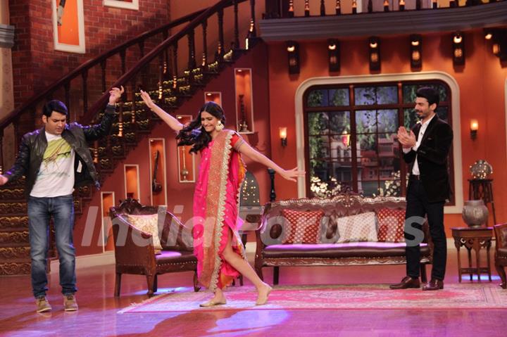 Sonam Kapoor and Kapil perform on Comedy Nights with Kapil