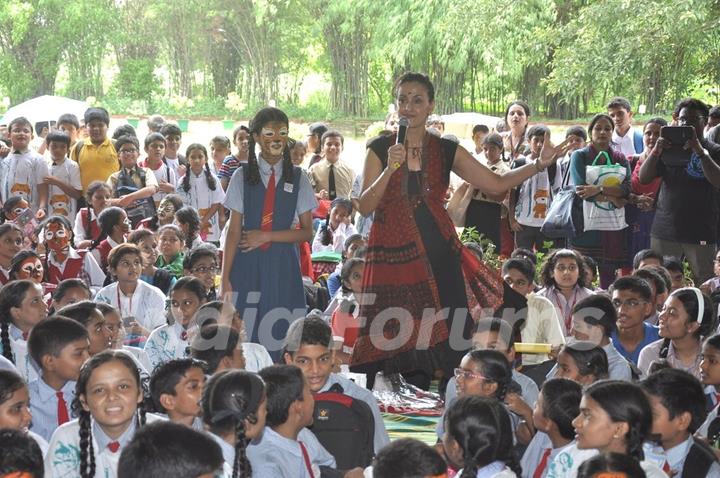 Shivani Wazir does an enactment at the NDTV Save The Tigers Contest