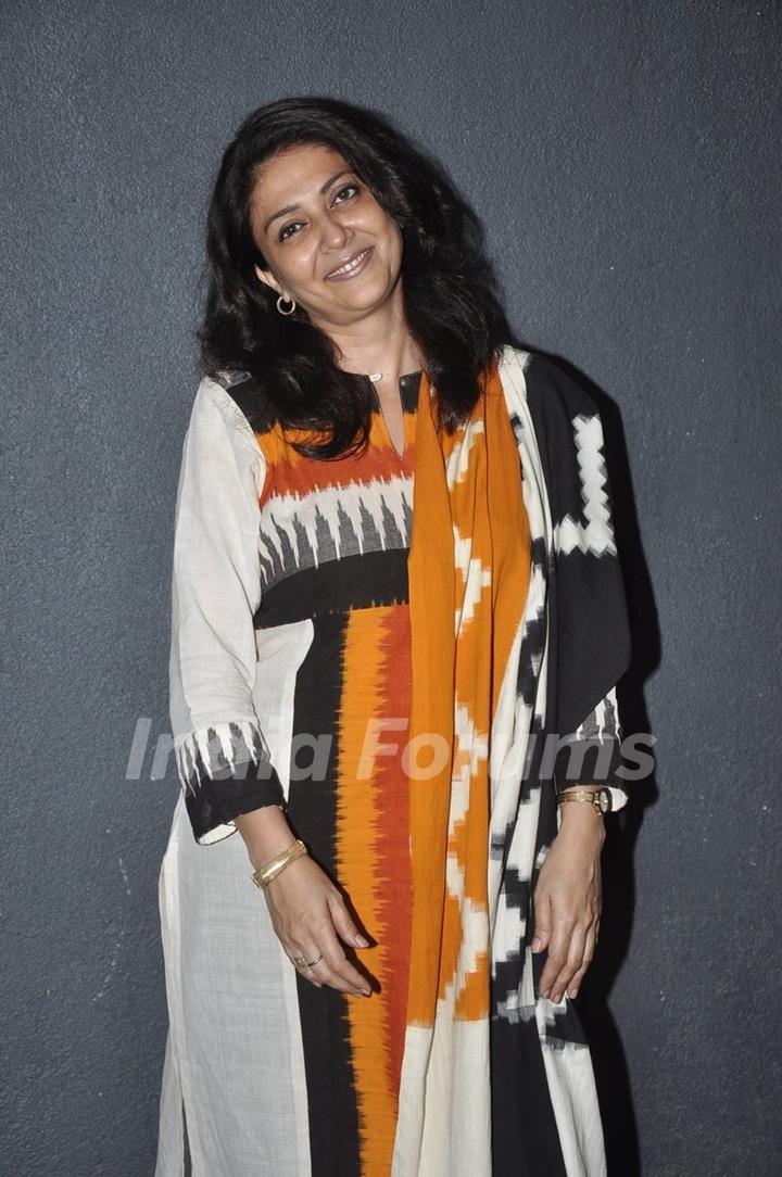 Lubna Salim at the Preview of Salim Arif's Play 'Taj Mahal ka Udhghatan'