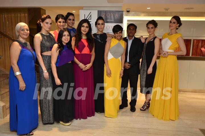 Nisha Jamwal poses with Mandira Bedi, Veda Raheja and the models