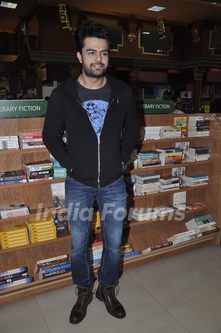 Manish Paul was at the Launch of Supriya Parulekar's New Book, 'BFF:Best Friends Forever'