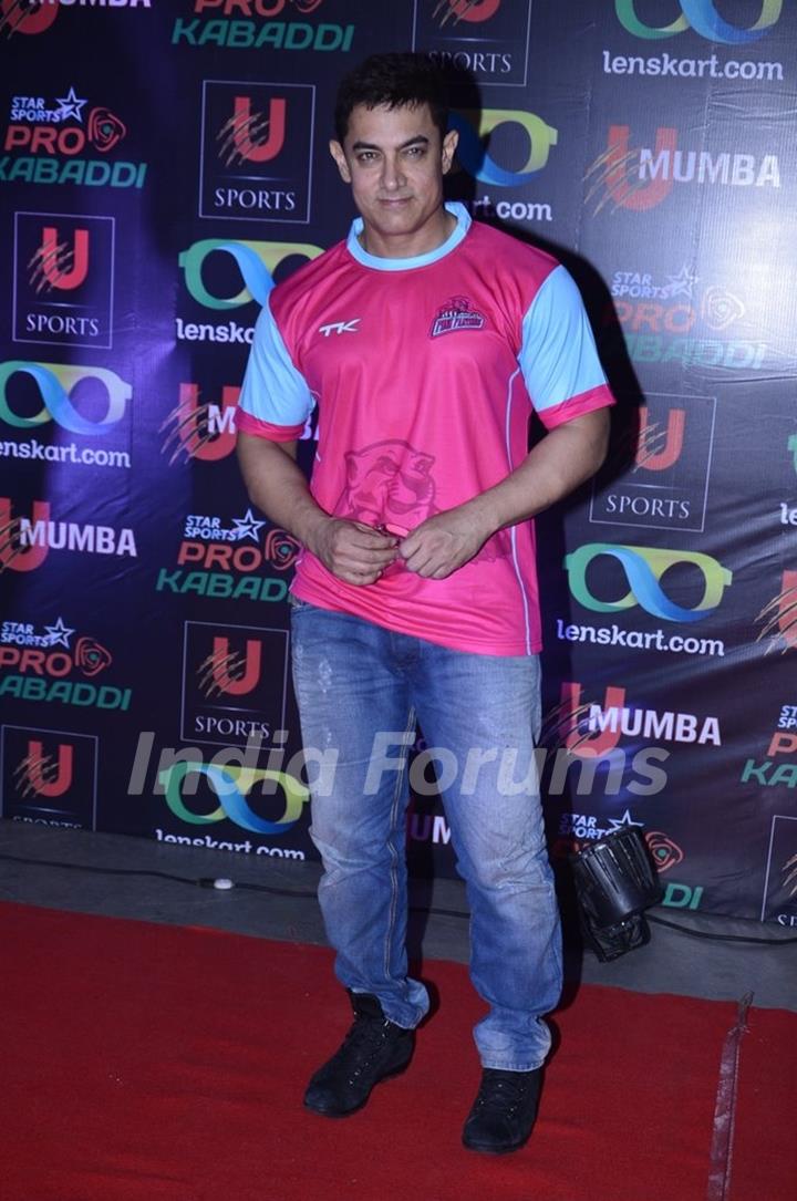 Aamir Khan at Pro Kabbadi League