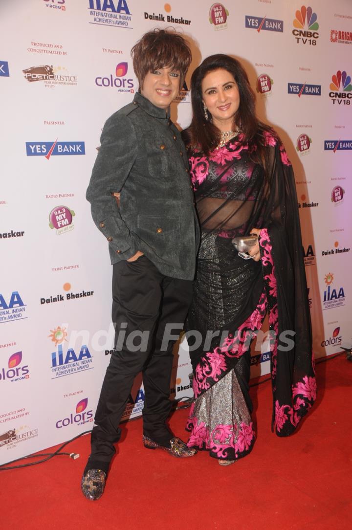 Rohhit Verma with Poonam Dhillon at International Indian Achiever's Award 2014