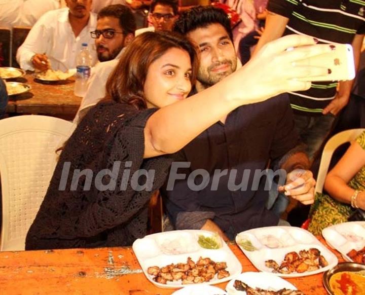 Aditya Roy Kapur and Parineeti Chopra get a selfie at Mohammed Ali Road