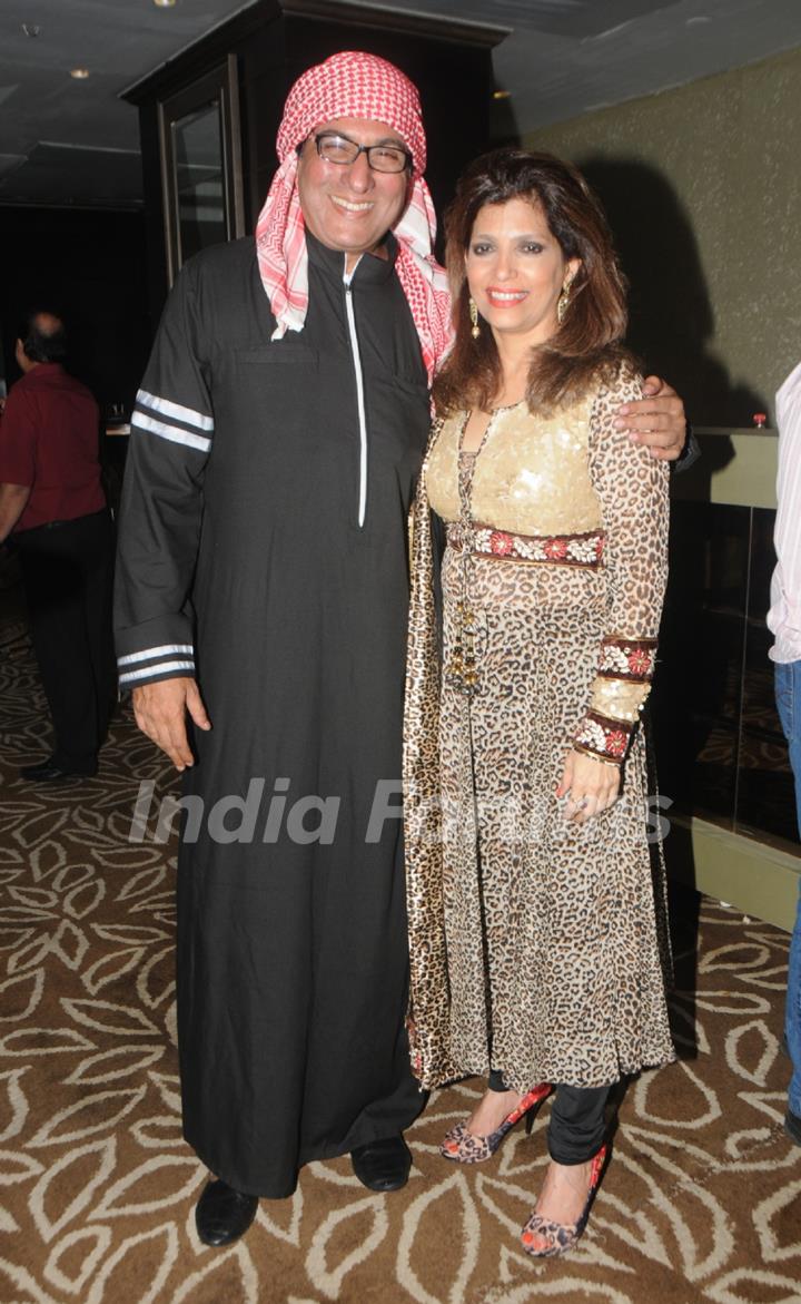 Talat and Bina Aziz pose for the media at Anup Jalota's Birthday Celebration