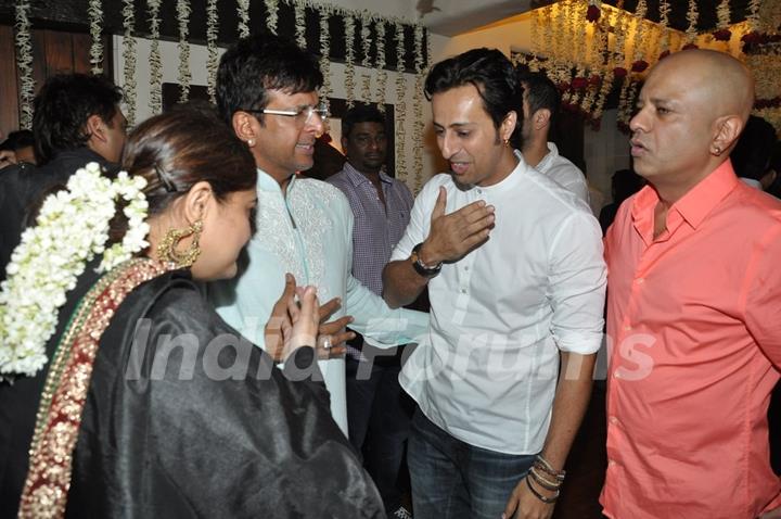 Javed Jaffrey welcomes Salim Merchant to his Eid Bash