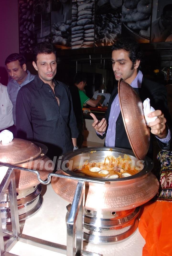 Rushad Rana was seen taking information about various dishes at Lucknow Food Fest