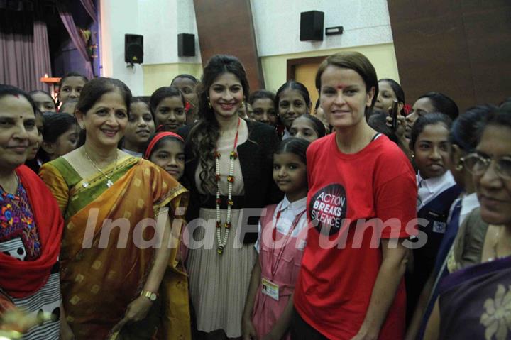 Tanishaa Mukerji at Rotary Club event