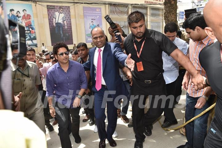 Sachin Tendulkar arrives at the Inauguration of PVP Mall