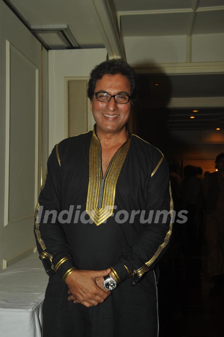 Talat Aziz at Khazana Ghazal Festival