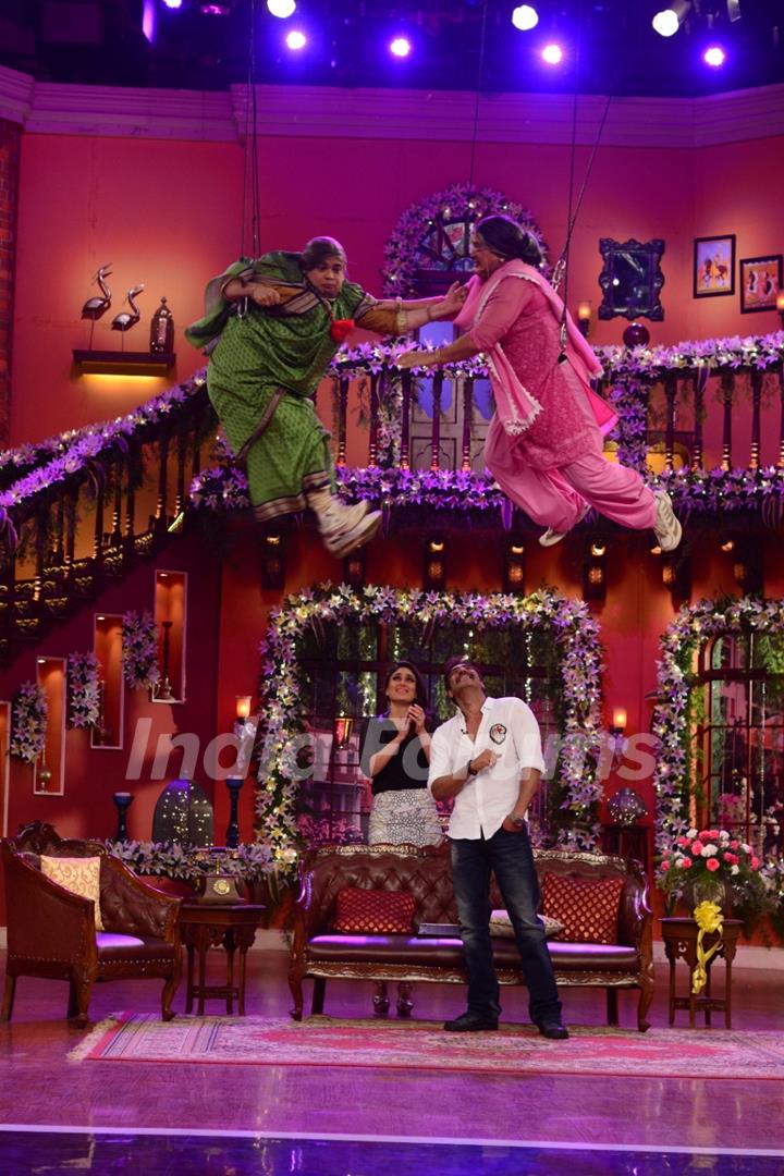 Kiku Sharda and Ali Asgar performing a stunt on CNWK