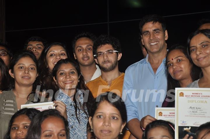 Akshay Kumar and Aditya Thackeray with the girls at Women's Self Defence Event