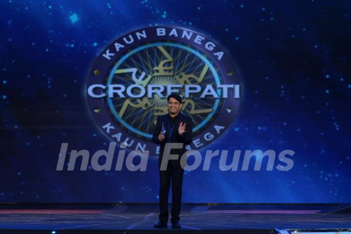 Kapil Sharma performing at the Grand KBC 8 Opening in Surat