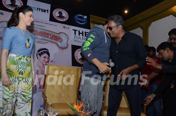 Akshay Kumar was seen hugging Prakash Raj at the promotion of Entertainment in South India