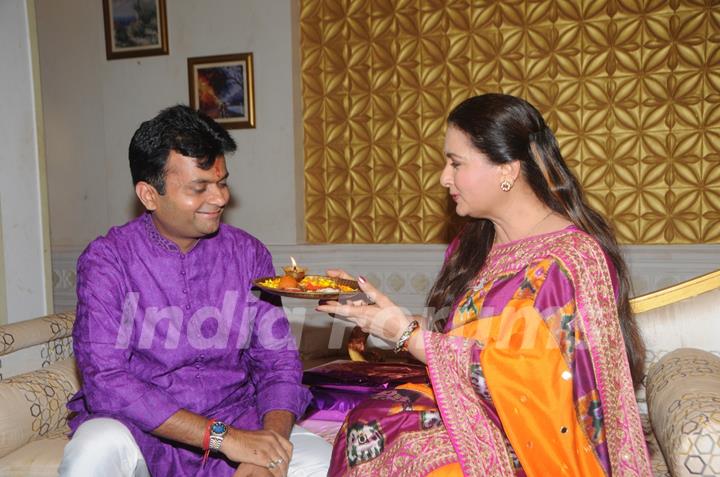 Poonam Dhillon Celebrates Raksha Bandhan with her brother