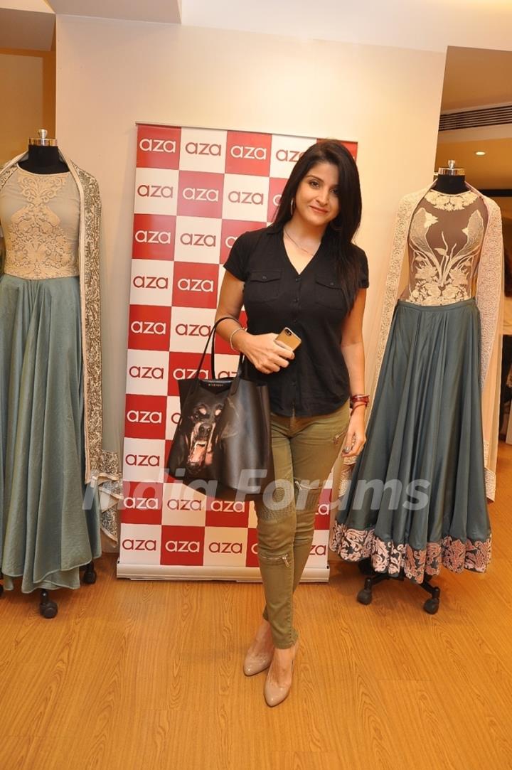 Maheep Kapoor at Varun Bhal's Couture Collection Preview at AZA