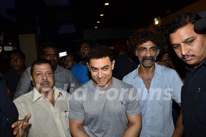 Aamir Khan with Makrand Deshpande at the Premiere of Saturday Sunday