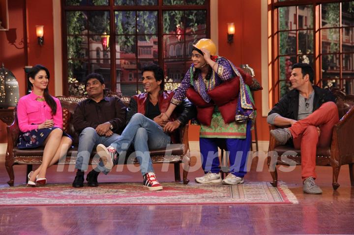 Palak was seen entertaining the Cast of Entertainment on Comedy Nights with Kapil