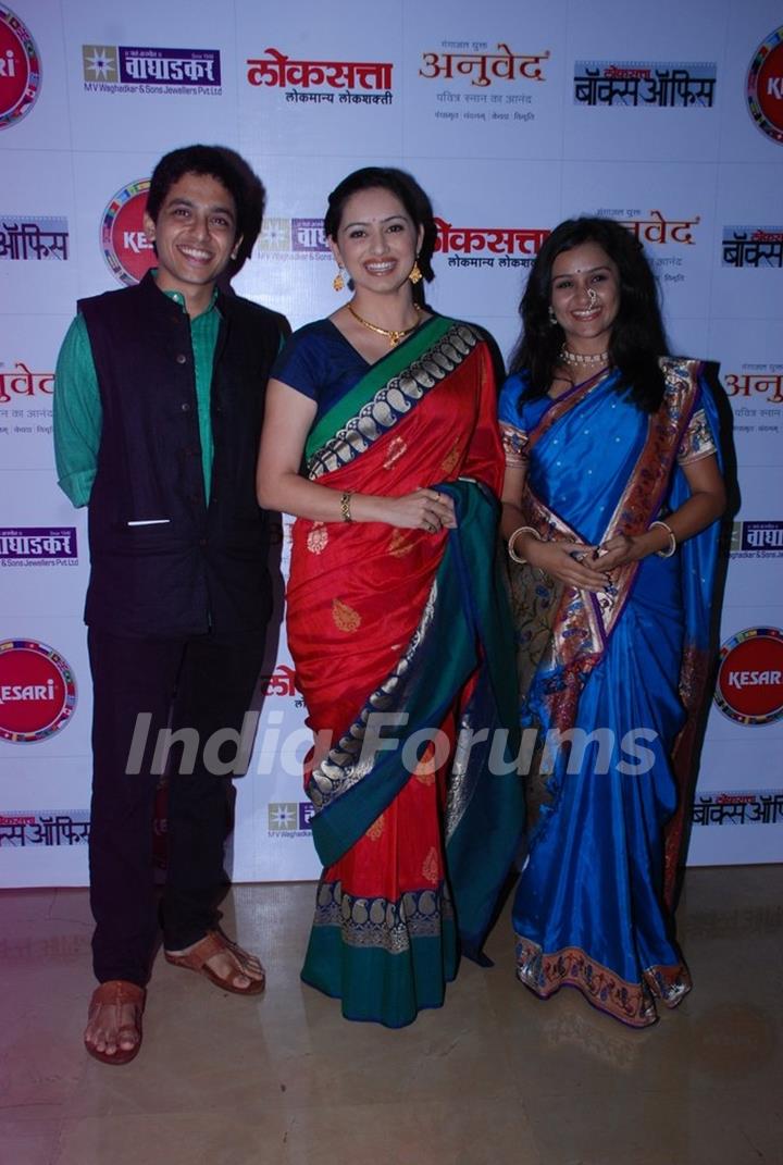 Alok Rajwade, Shruti Marathe and Parna Pethe were at the Premier of Marathi Movie Ram Madhav