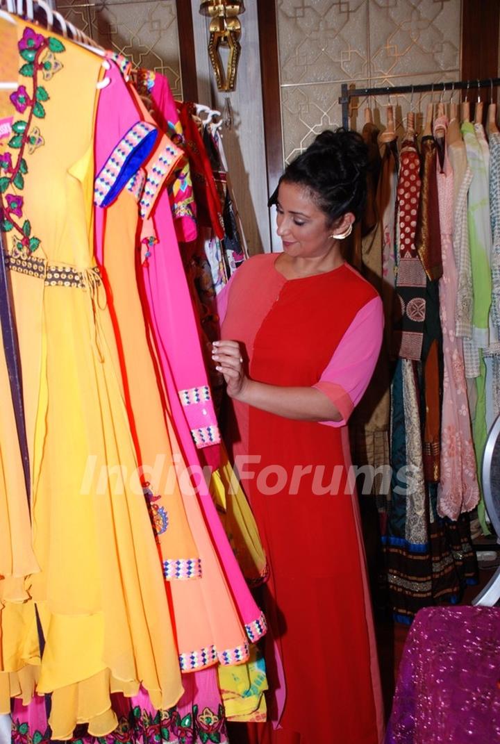 Divya Dutta checks out the collection at the Divalicious Exhibition