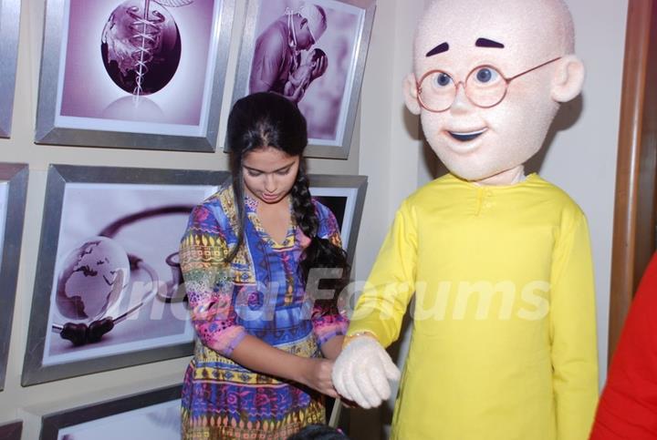 Avika Gor was seen tying rakhi to Nicktoon Patlu