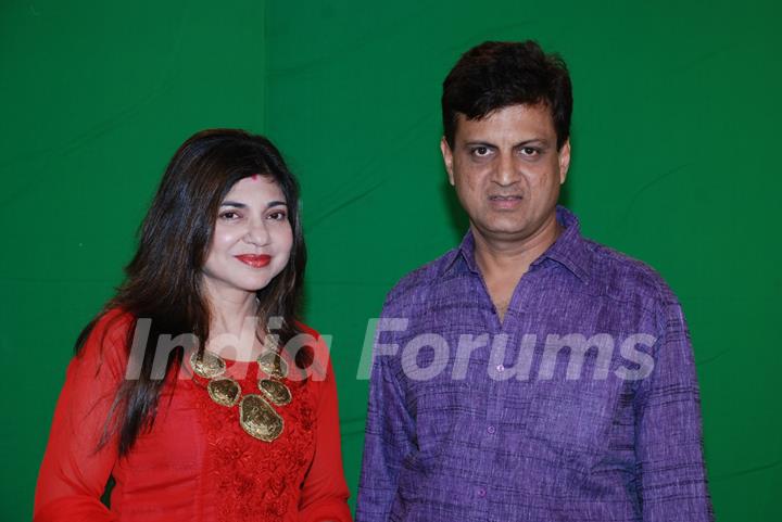 Alka Yagnik with Film Maker Rajeev Walia at the making of Star Studded National Anthem