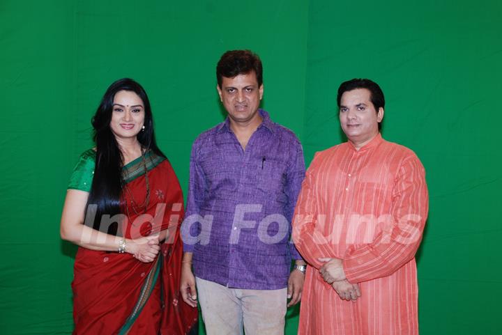 Padmini Kolhapure and Lalit Sen with Film Maker Rajeev Walia